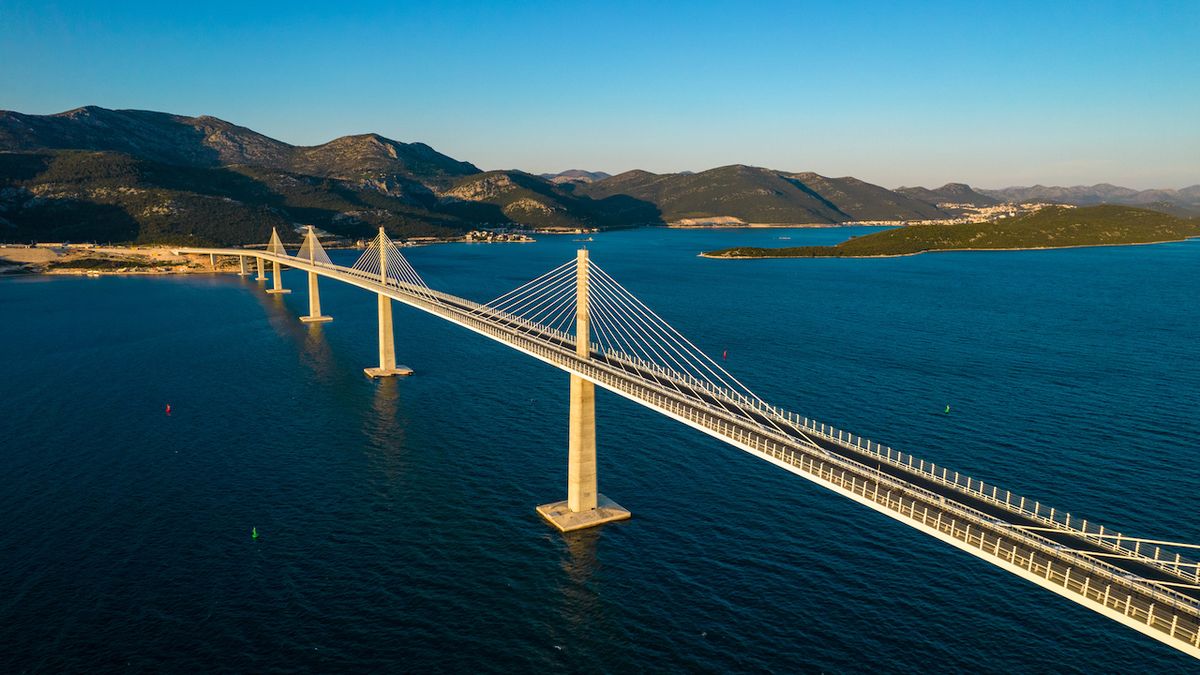Chorvatsko otevřelo most na Pelješac. Výrazně zkrátí cestu
